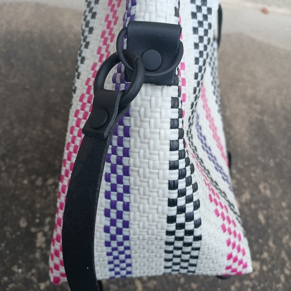 TRUSS Large Woven Leather Trim Bucket Bag - Picture 12 of 14